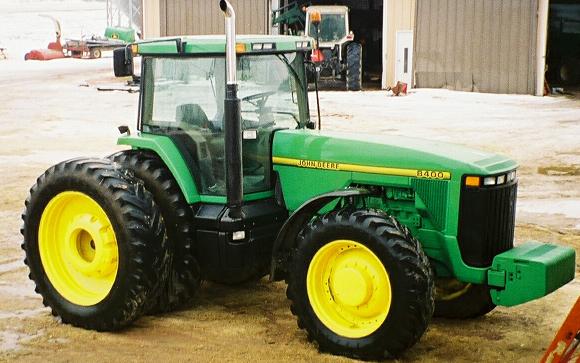 John Deere 8400