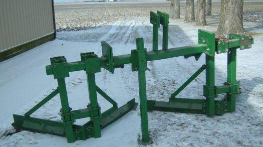 TRACK TRACTOR BERM LEVELER