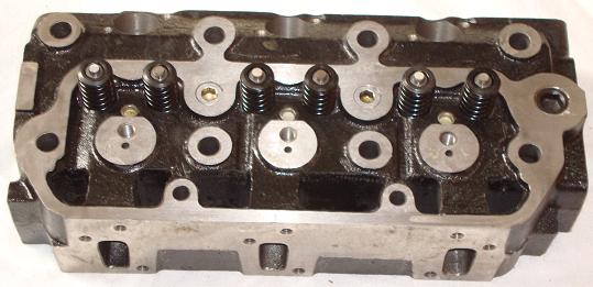 John Deere
                          950 Cylinder Head