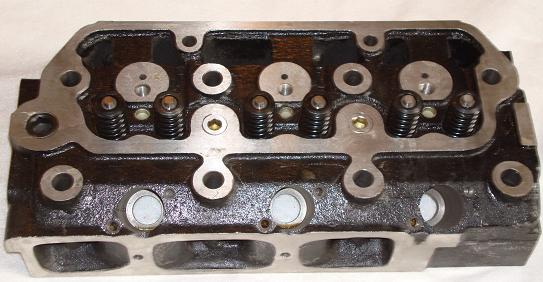 John Deere
                          850 Cylinder Head