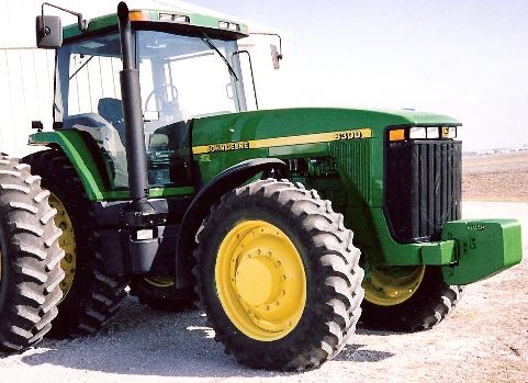 1998 John Deere 8300 Tractor. 1723 hours, Deluxe cab FWD Rador,One Owner 